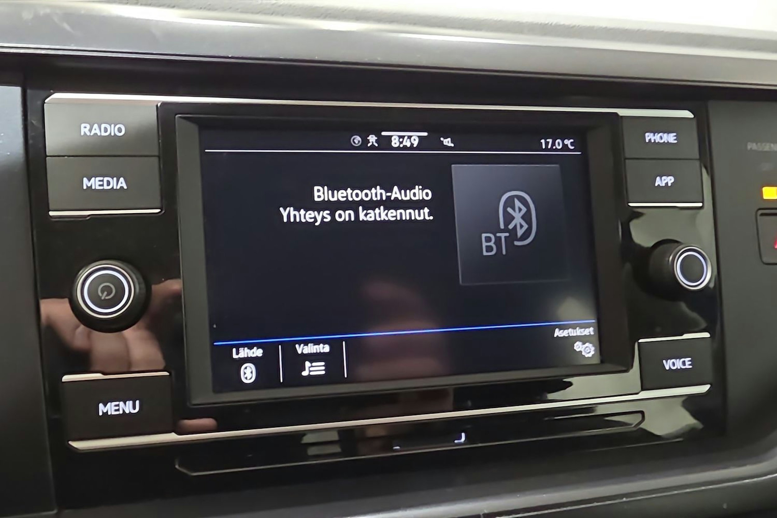 sininen Volkswagen Polo 2021 kuva 22.