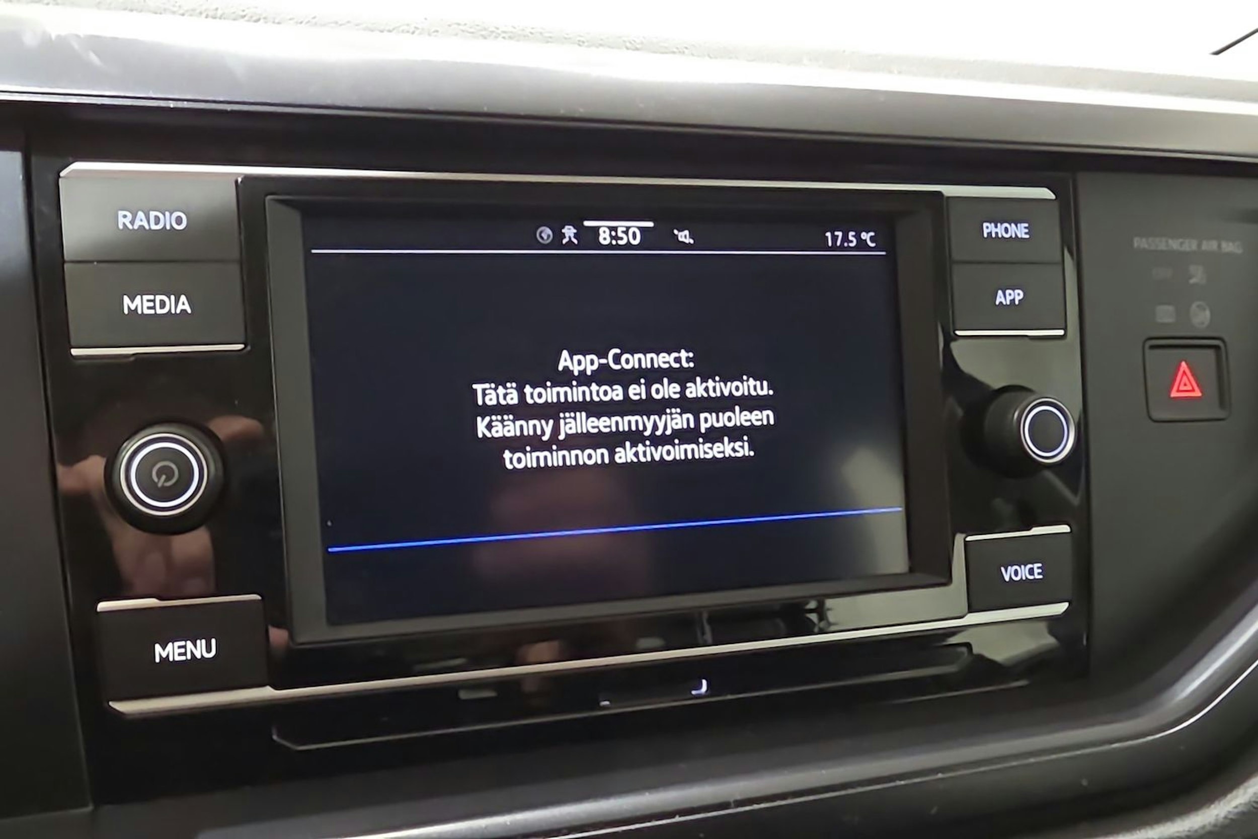 sininen Volkswagen Polo 2021 kuva 24.