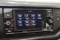 sininen Volkswagen Polo 2021 kuva 25.