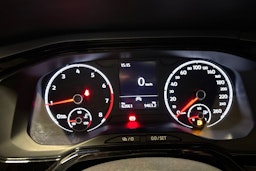 Oranssi Volkswagen POLO 2021 kuva 14.