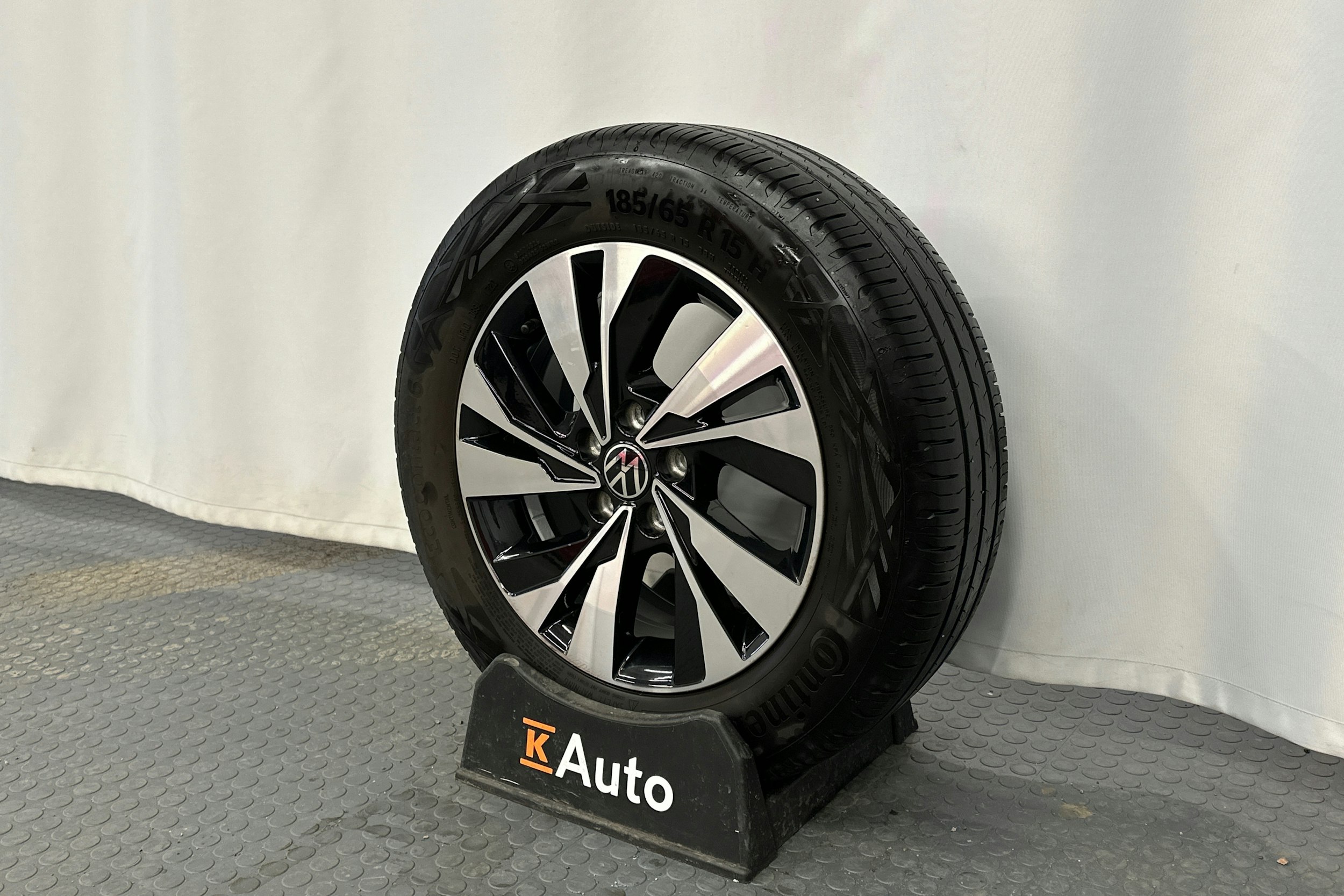 punainen Volkswagen Polo 2021 kuva 13.