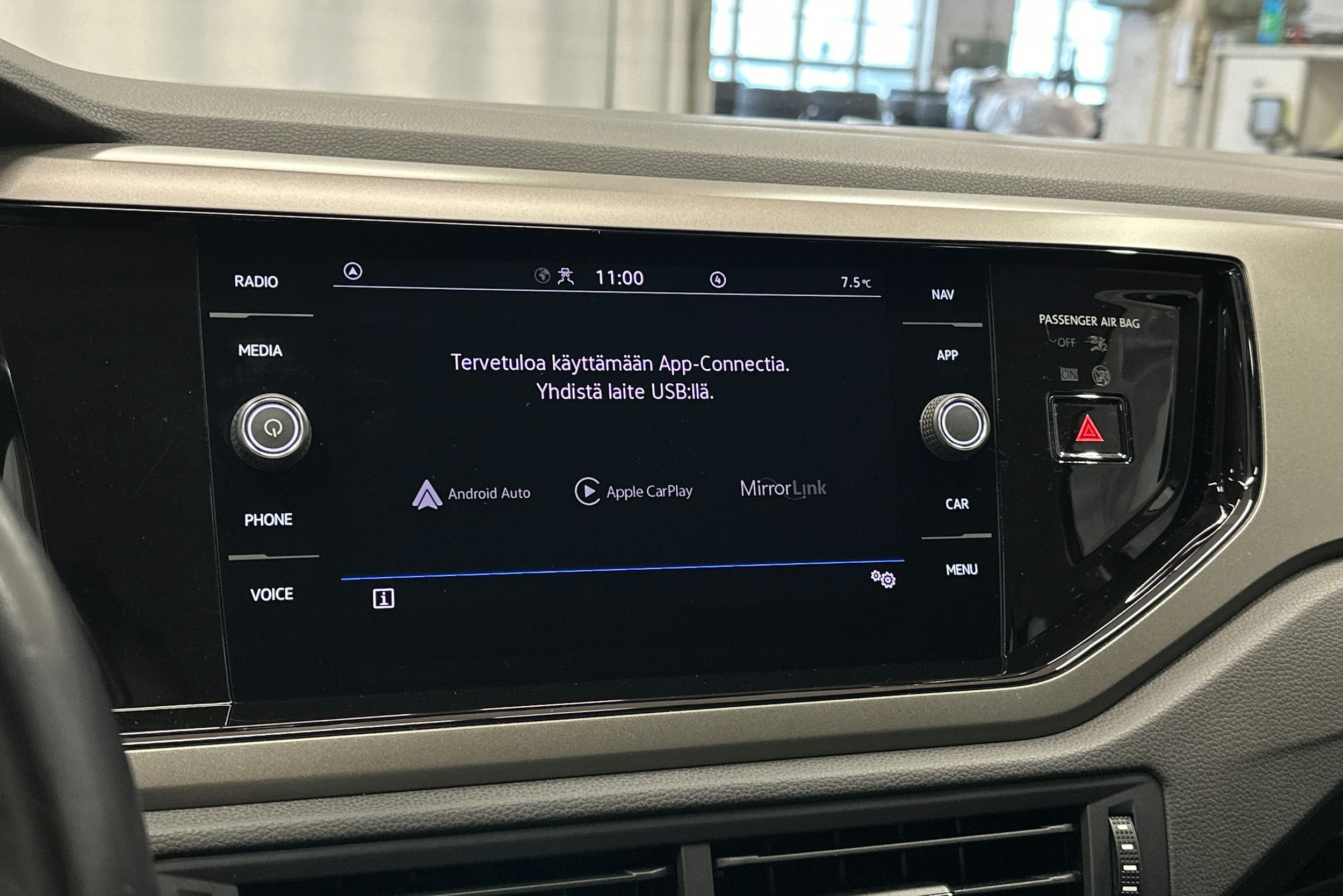 punainen Volkswagen Polo 2021 kuva 21.