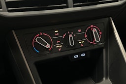 punainen Volkswagen Polo 2021 kuva 25.