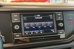 Valkoinen Volkswagen POLO 2021 kuva 16.