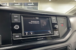 Valkoinen Volkswagen POLO 2021 kuva 16.