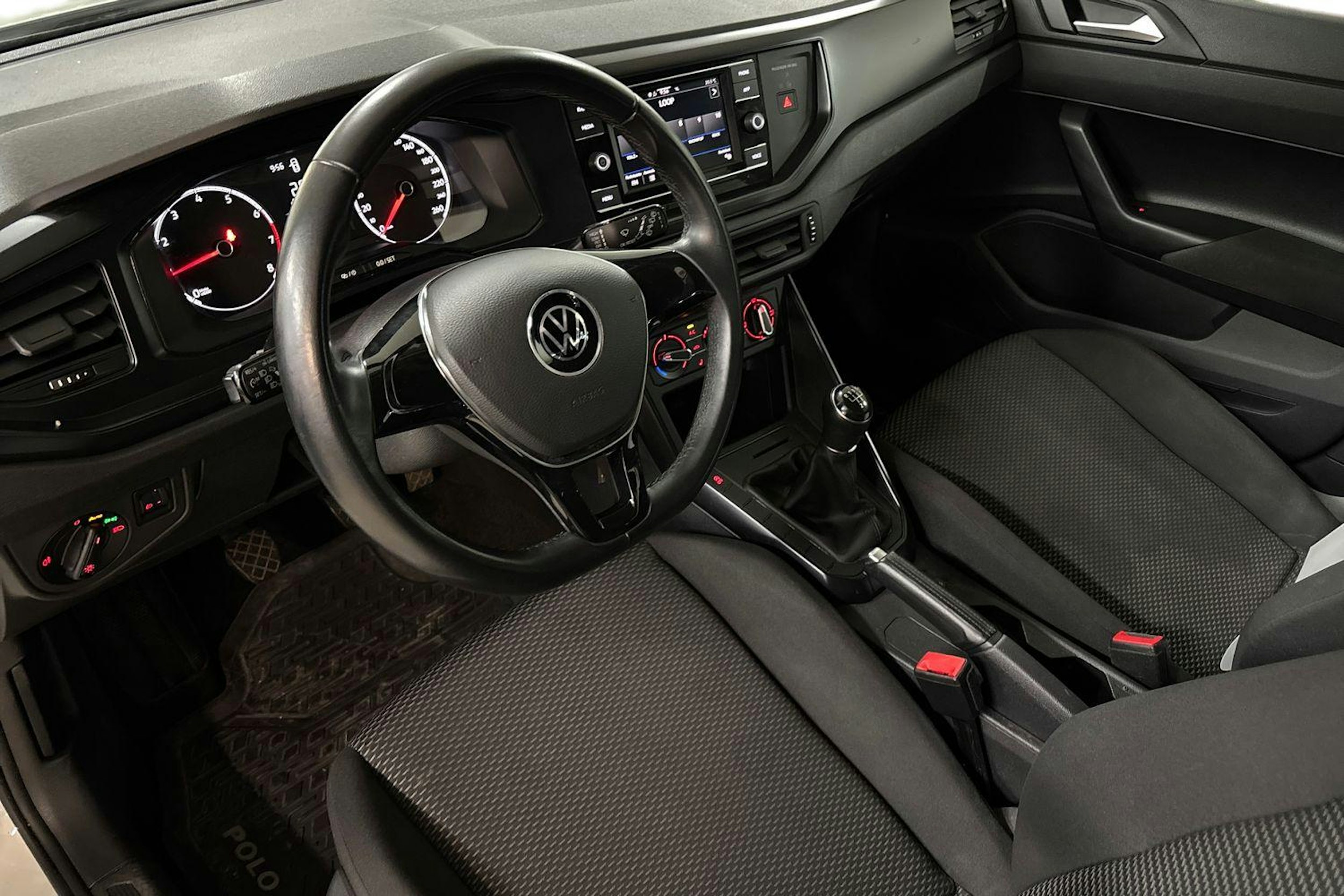 valkoinen Volkswagen Polo 2021 kuva 7.