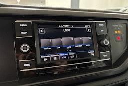 valkoinen Volkswagen Polo 2021 kuva 17.