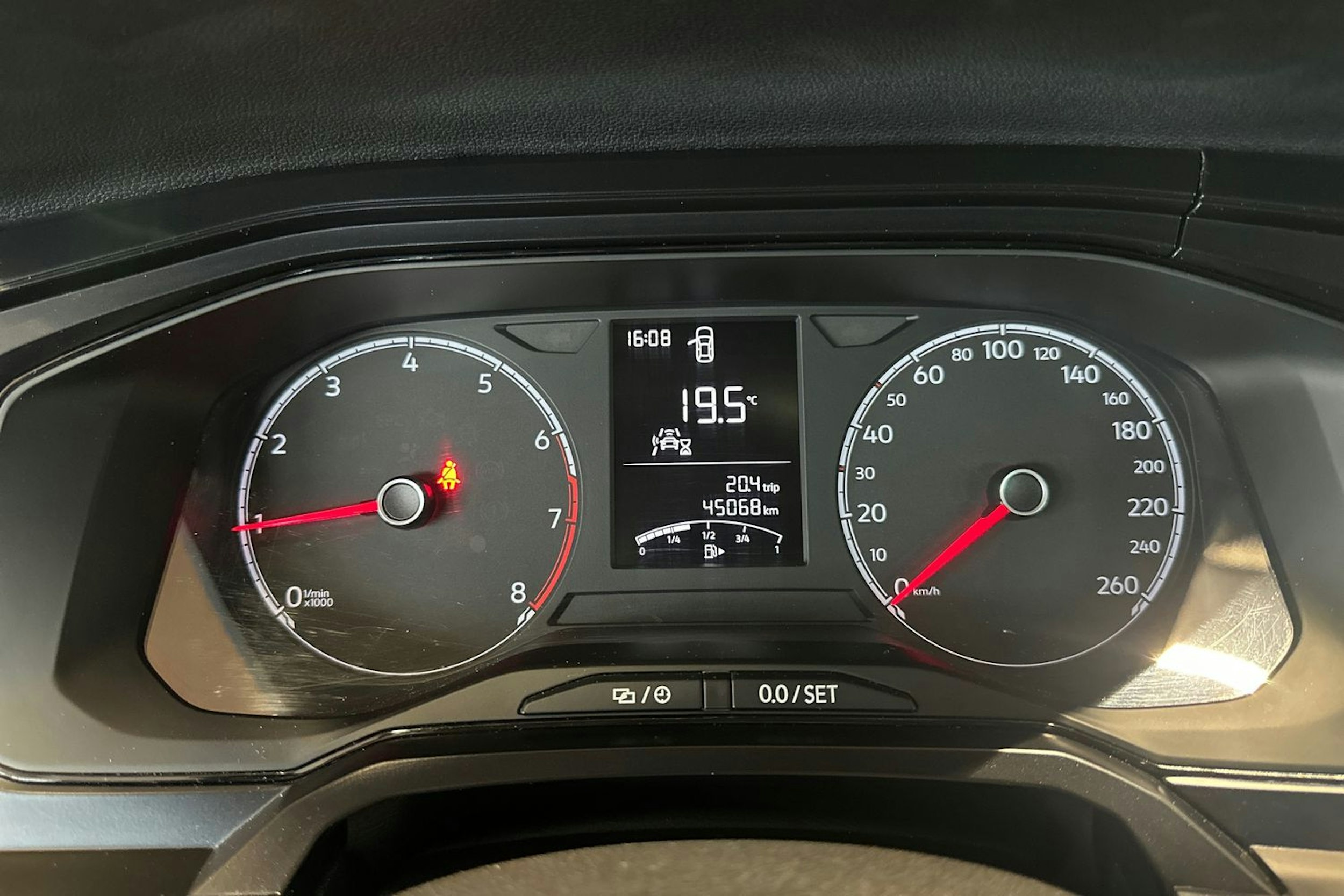 Punainen Volkswagen POLO 2021 kuva 13.