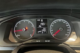 Punainen Volkswagen POLO 2021 kuva 13.