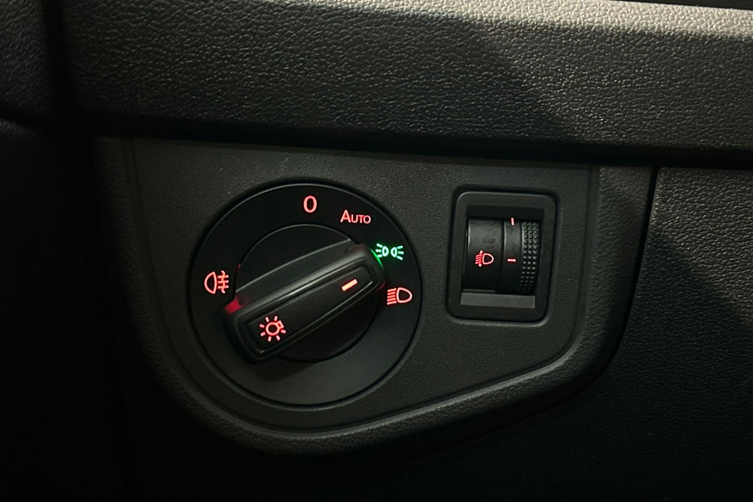sininen Volkswagen Polo 2021 kuva 17.