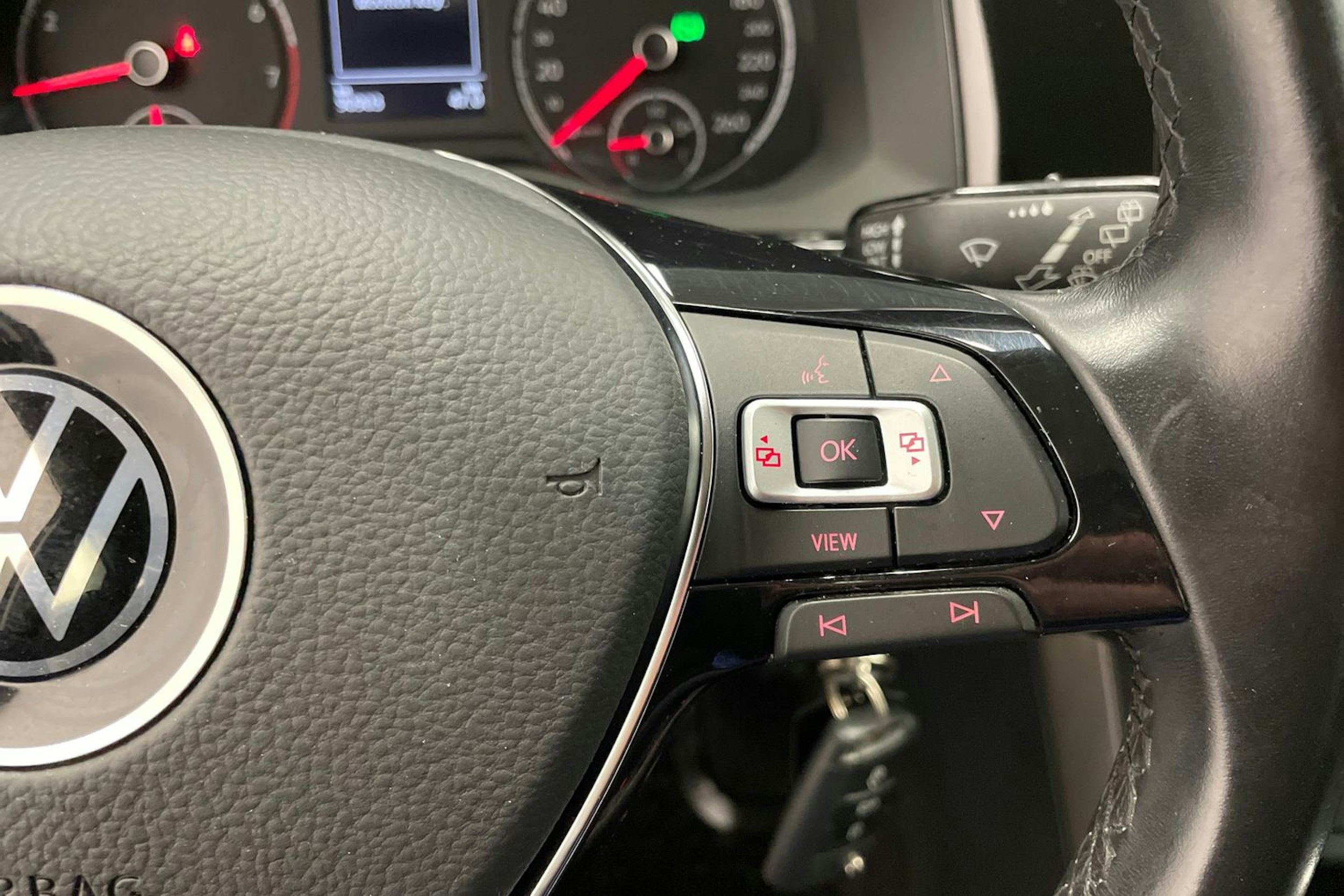 harmaa Volkswagen Polo 2021 kuva 12.