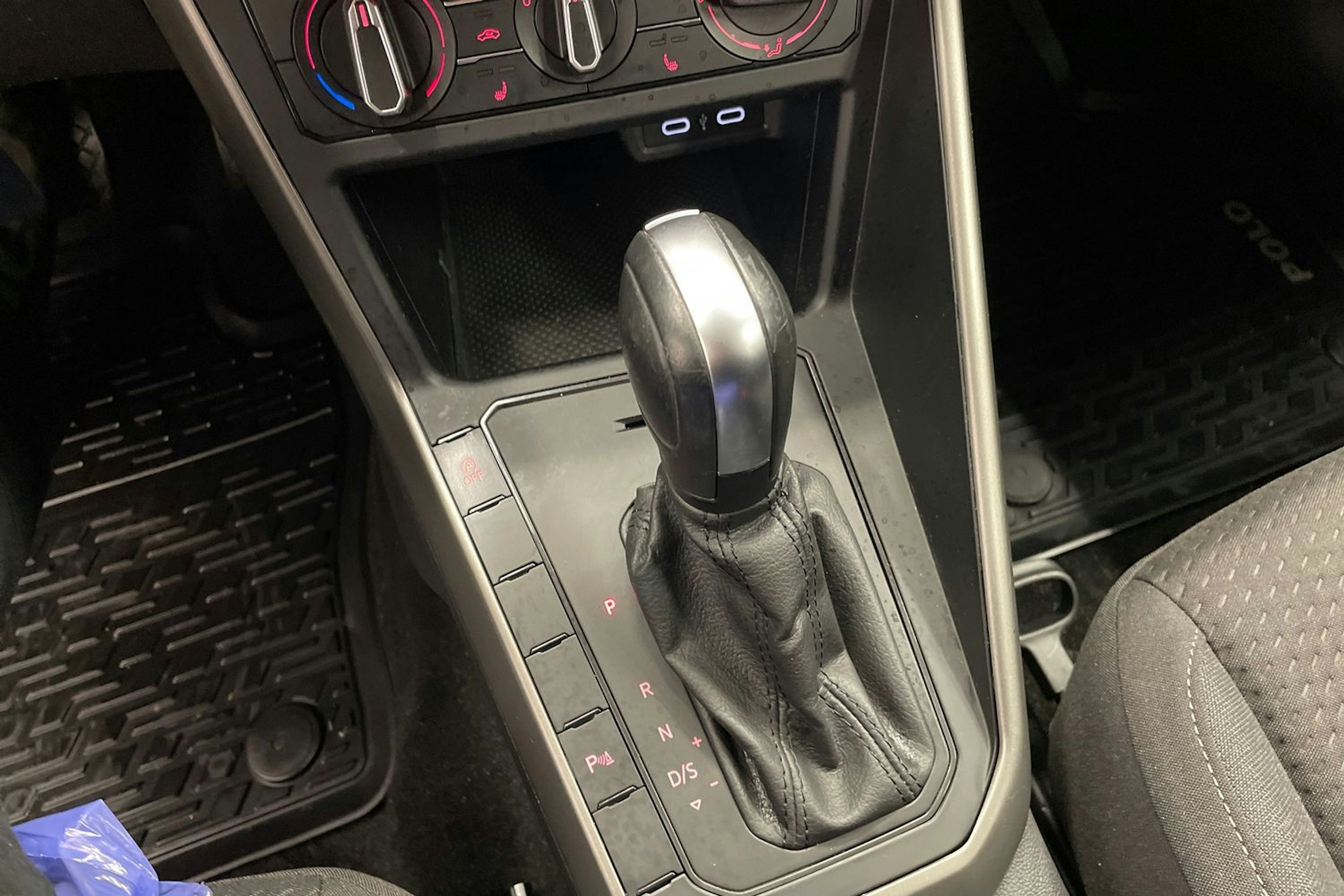 harmaa Volkswagen Polo 2021 kuva 15.