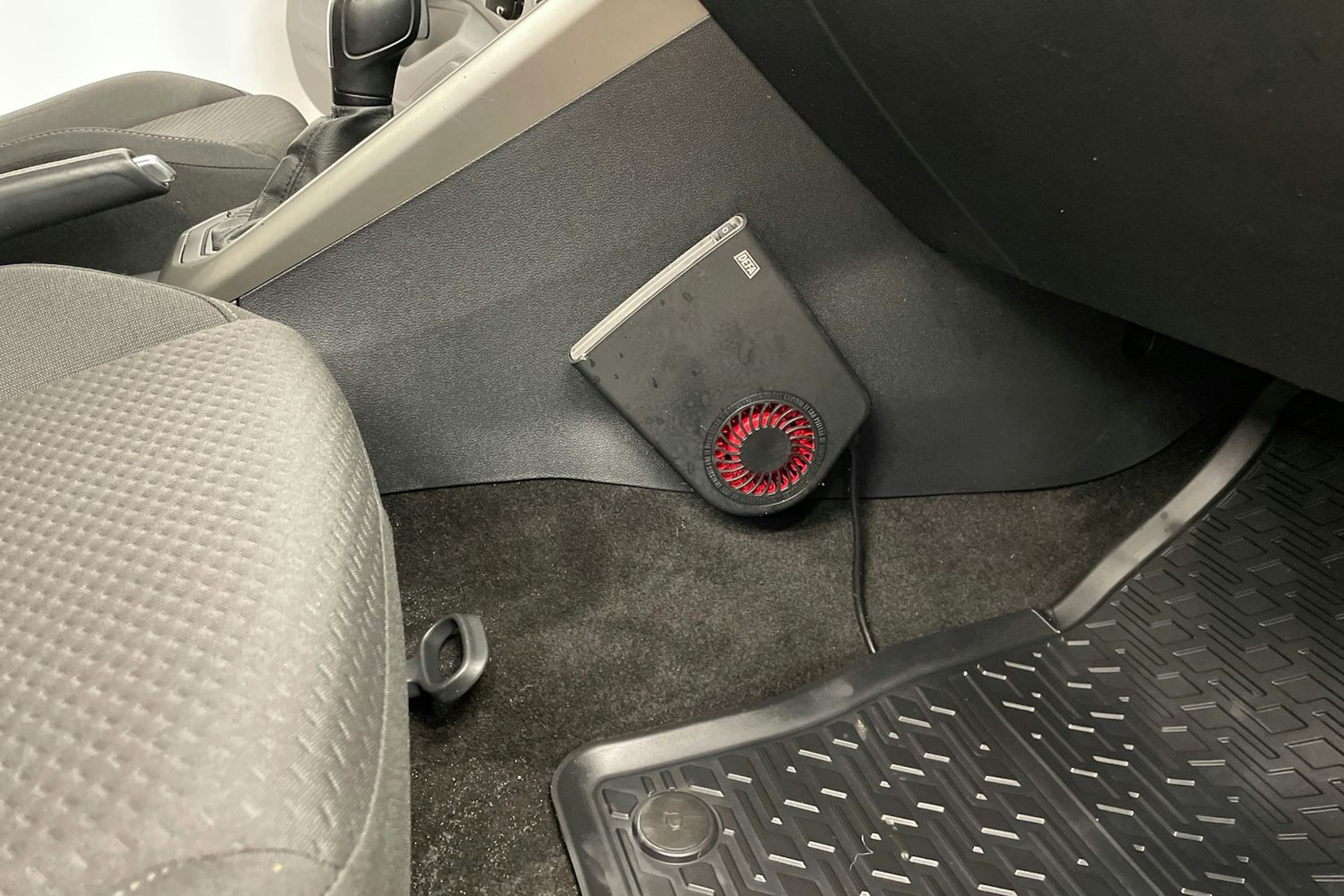 harmaa Volkswagen Polo 2021 kuva 19.