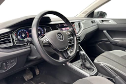 harmaa Volkswagen Polo 2021 kuva 3.