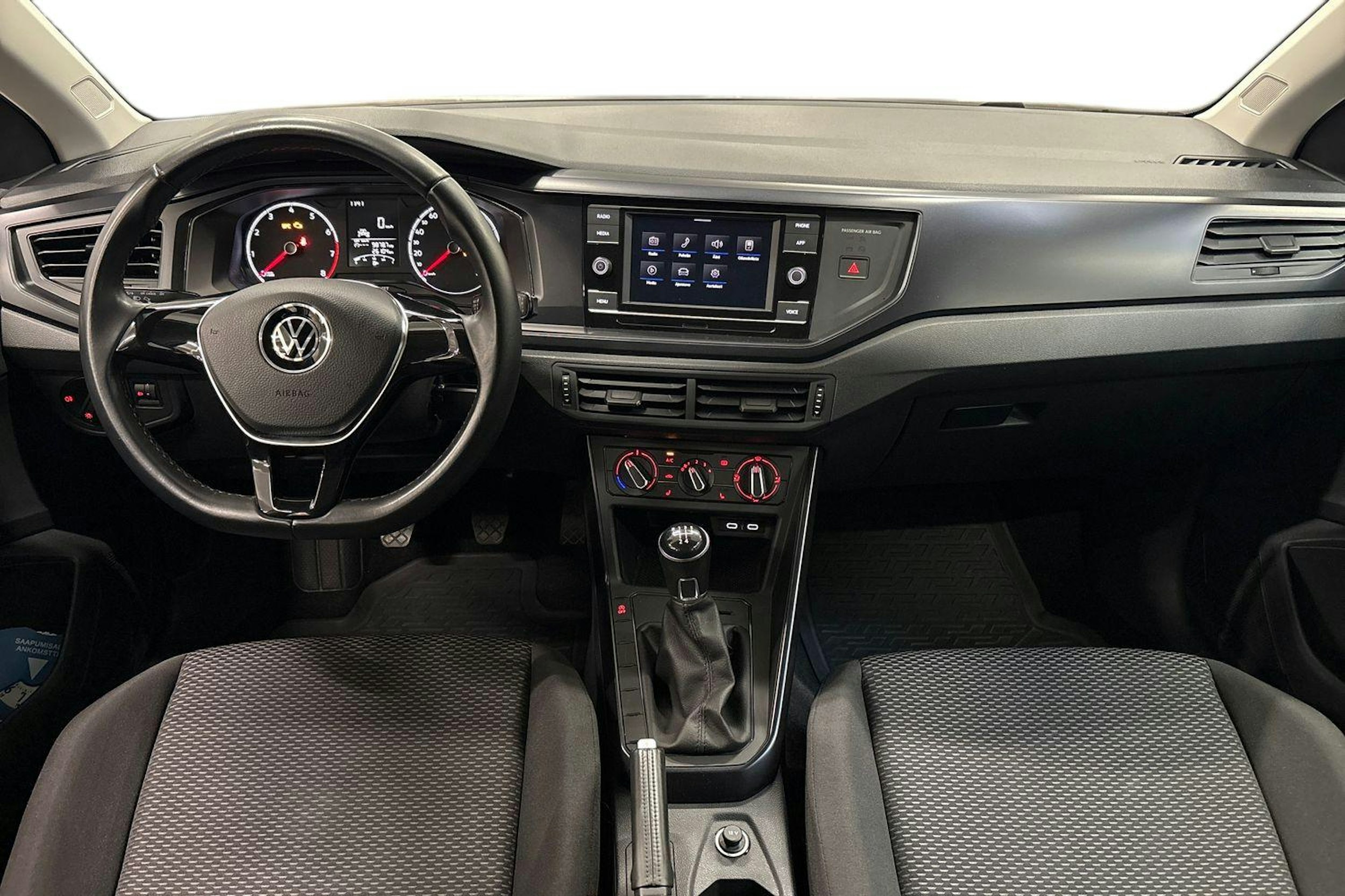 valkoinen Volkswagen Polo 2021 kuva 9.