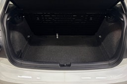 valkoinen Volkswagen Polo 2021 kuva 15.