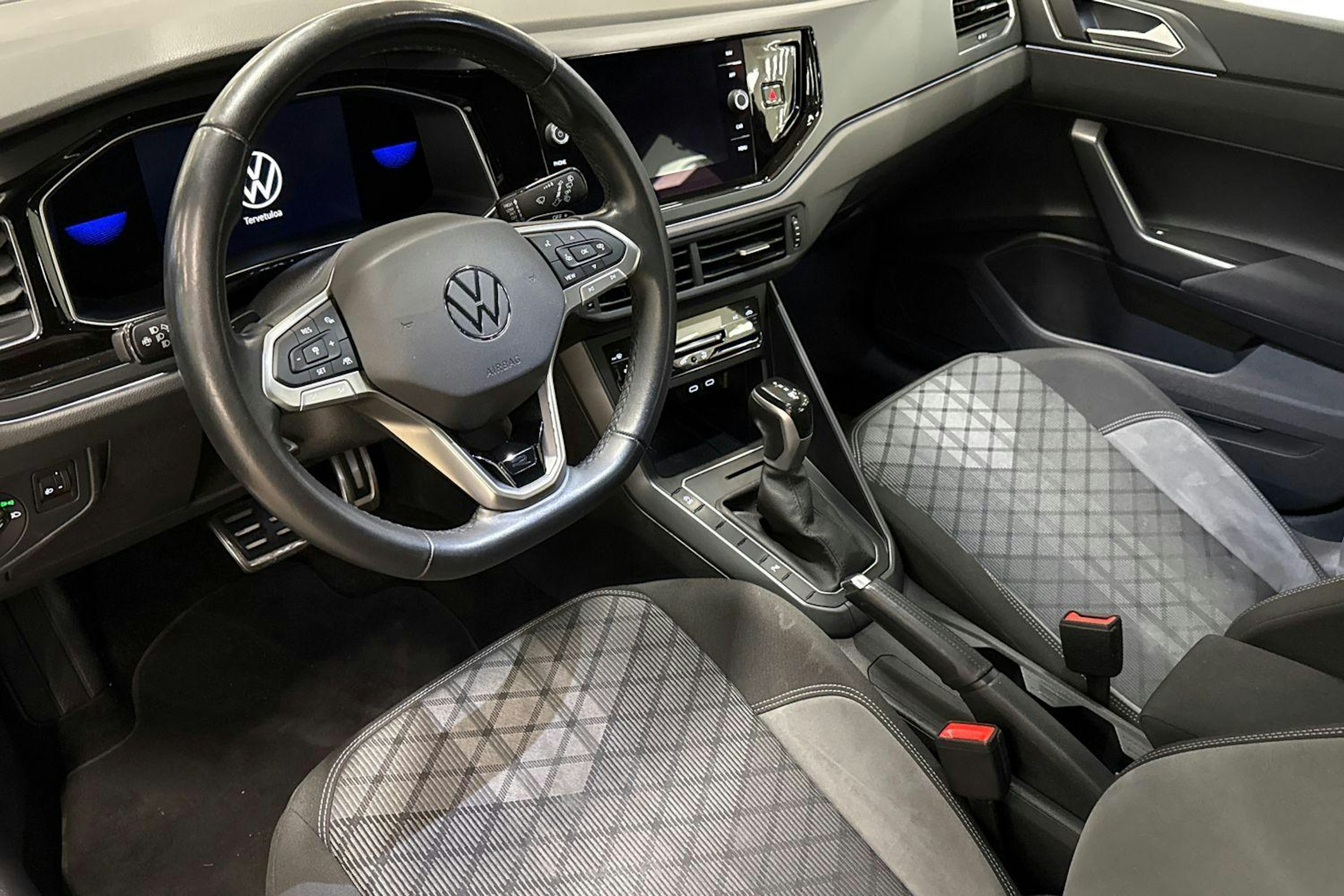 musta Volkswagen Polo 2022 kuva 7.