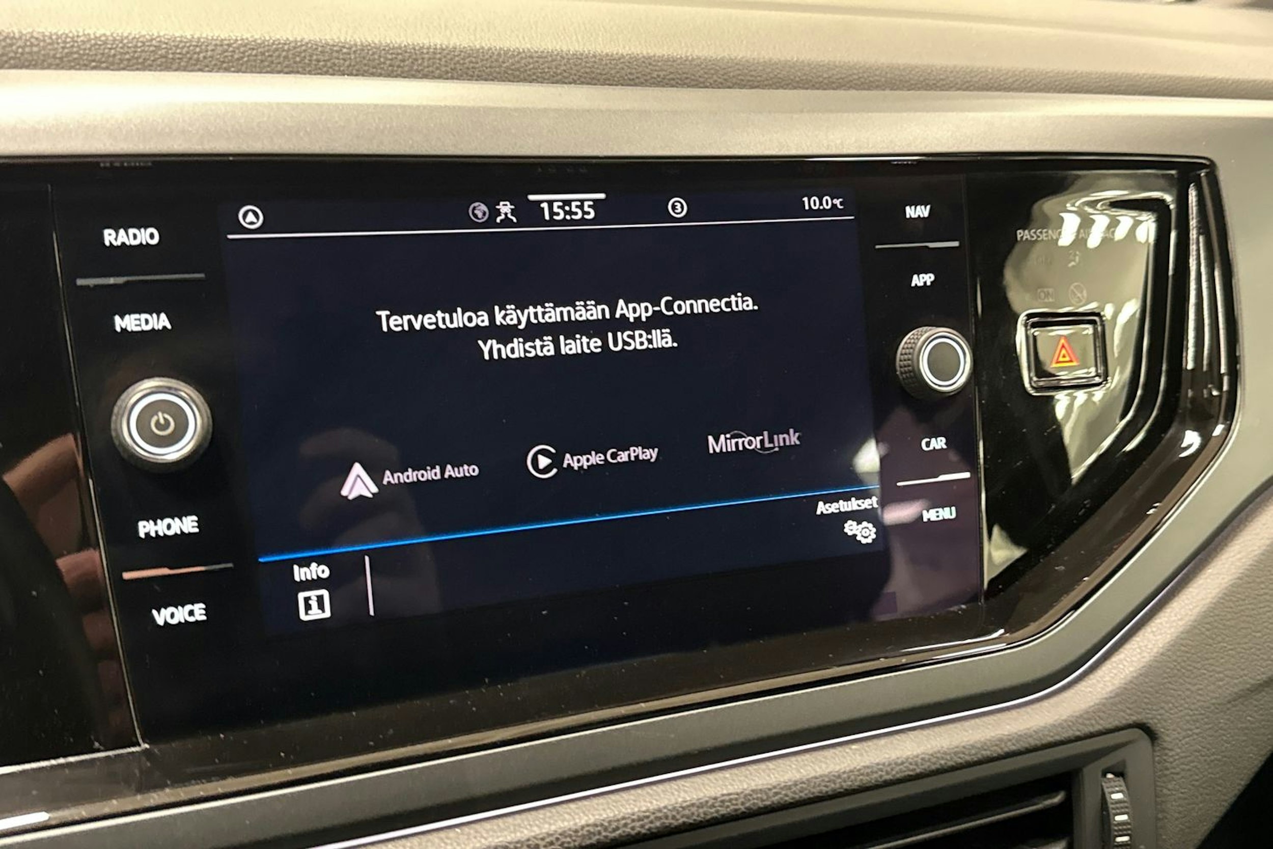 musta Volkswagen Polo 2022 kuva 22.