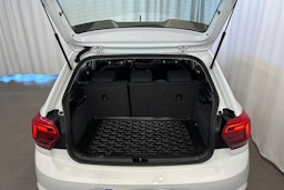 valkoinen Volkswagen Polo 2021 kuva 15.