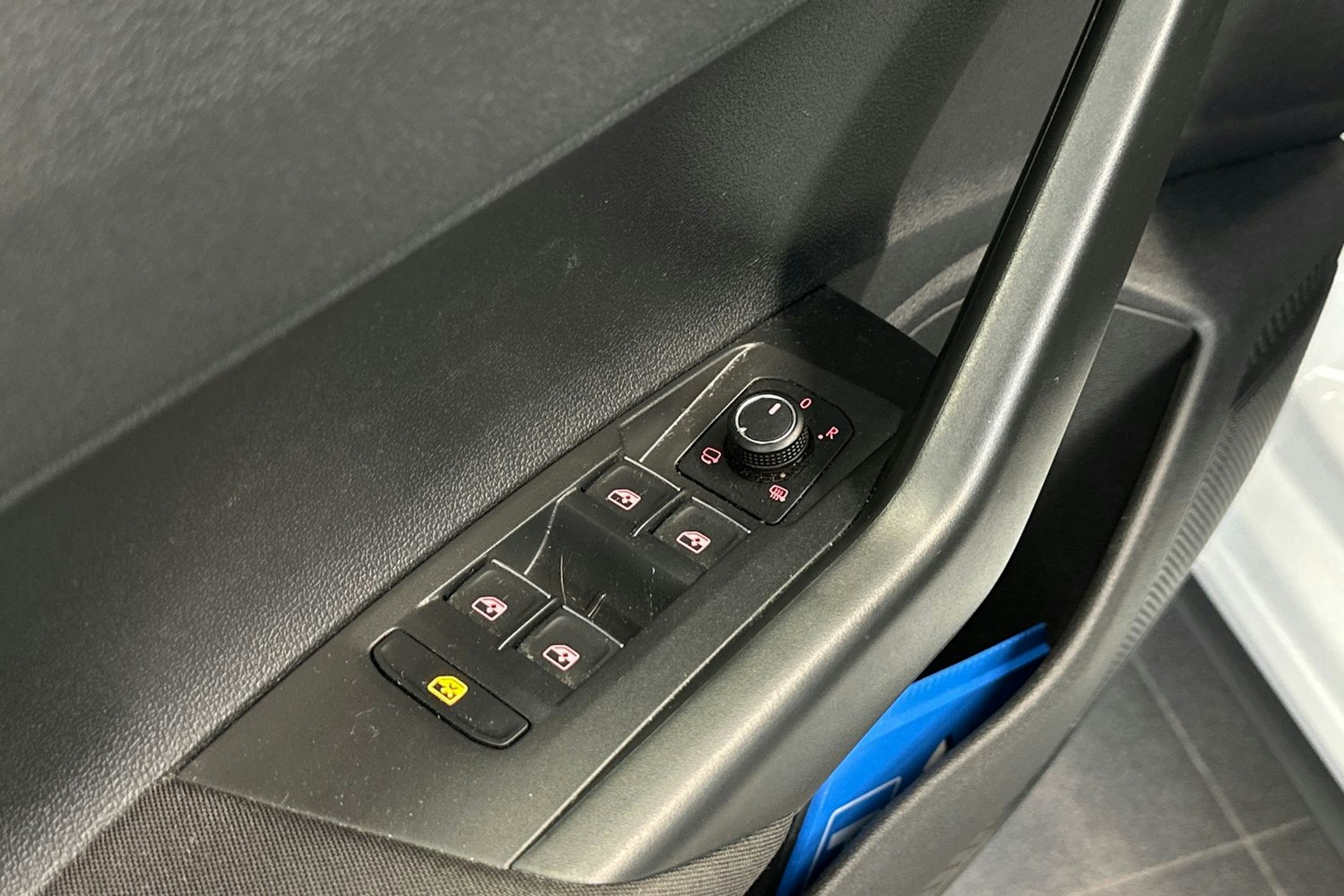 valkoinen Volkswagen Polo 2021 kuva 16.