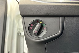 valkoinen Volkswagen Polo 2021 kuva 17.