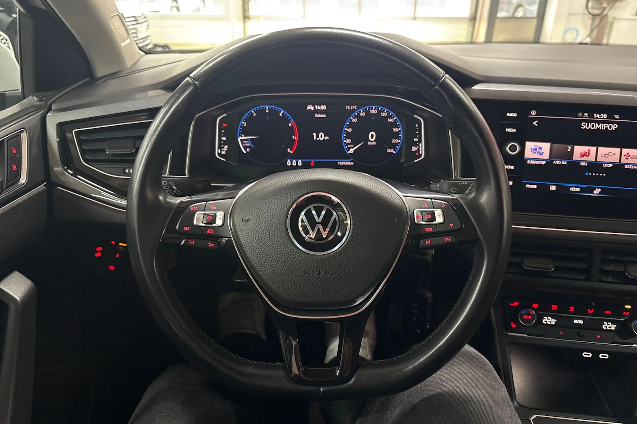 Valkoinen Volkswagen POLO 2021 kuva 11.