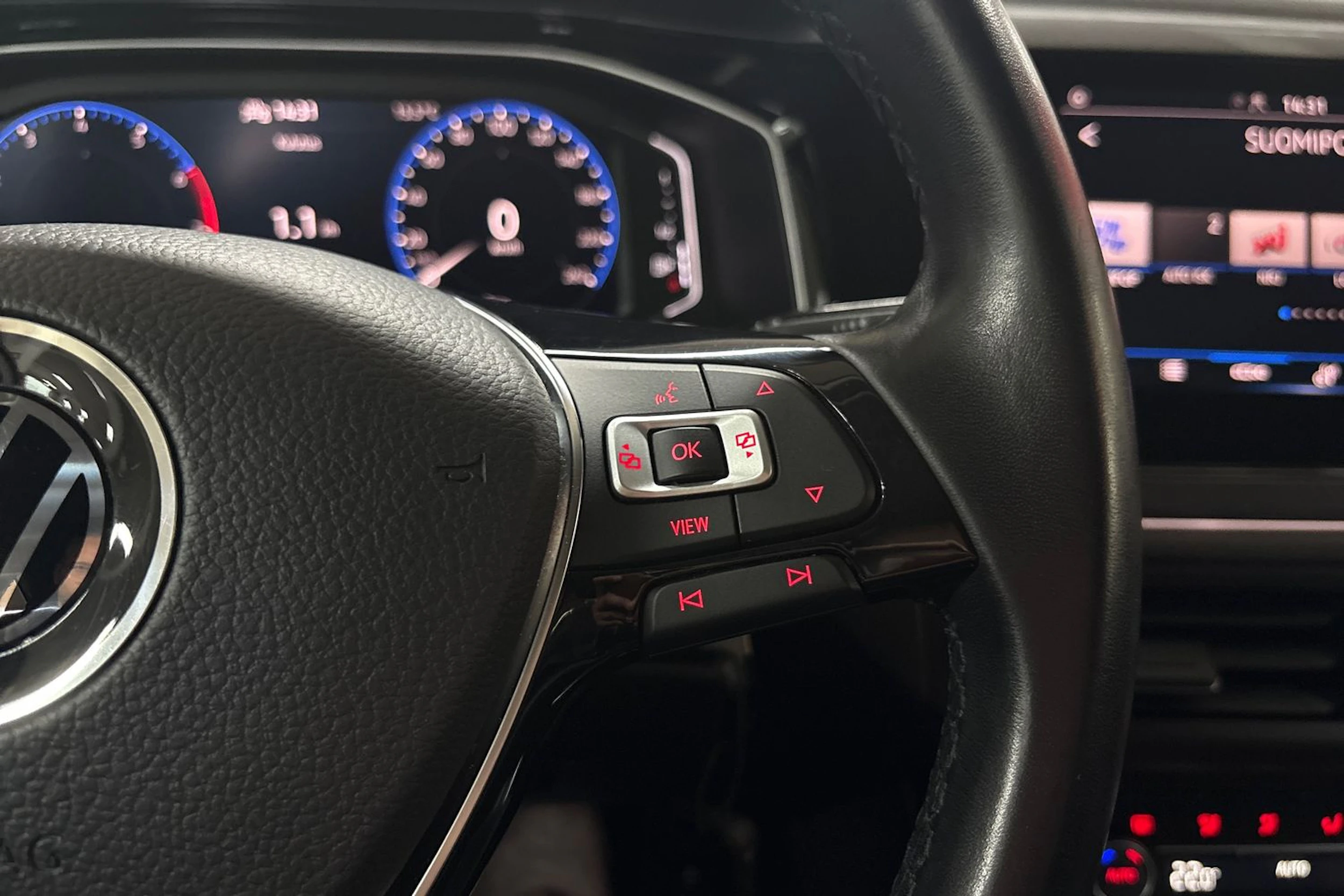 Valkoinen Volkswagen POLO 2021 kuva 13.