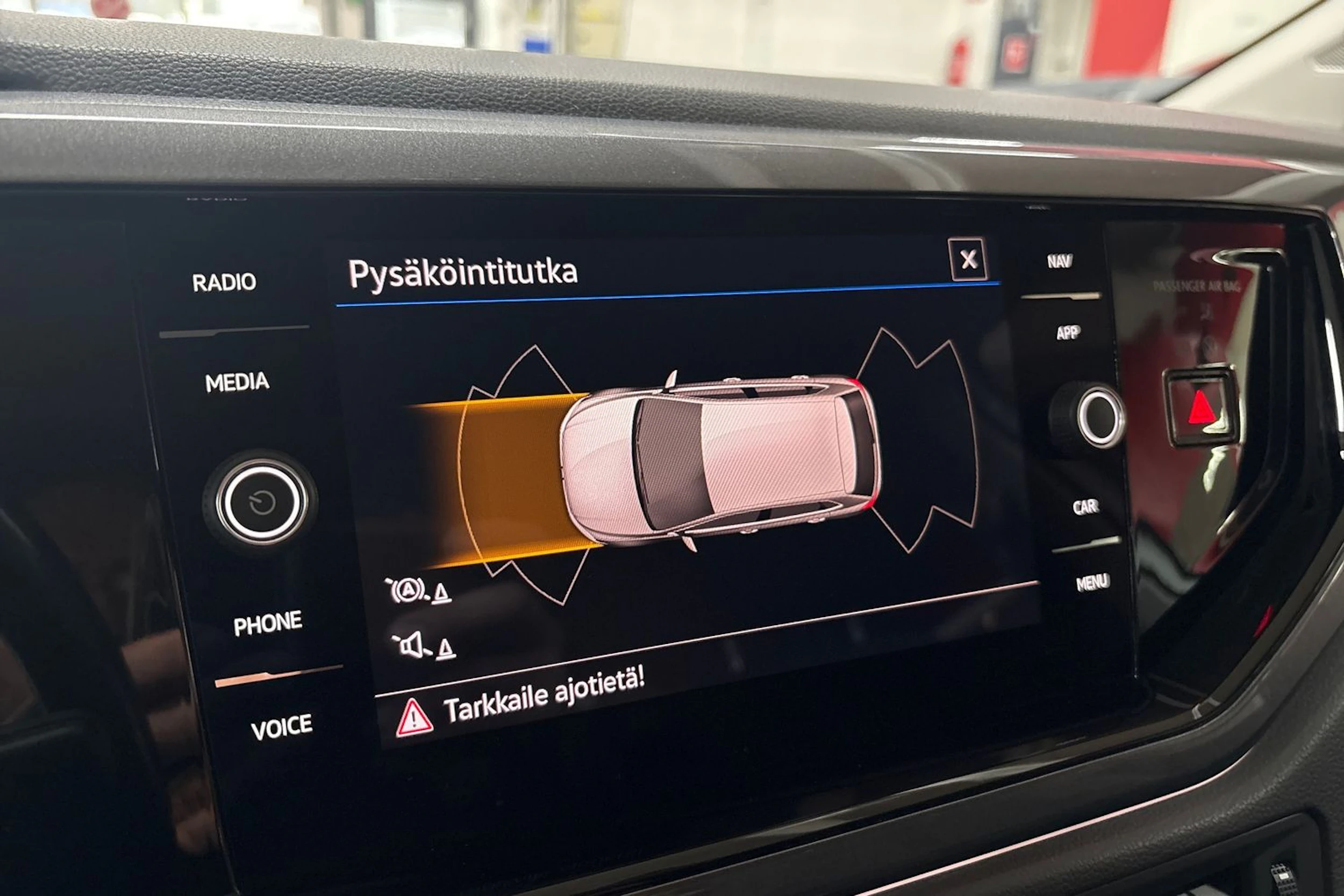Valkoinen Volkswagen POLO 2021 kuva 15.