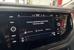 Valkoinen Volkswagen POLO 2021 kuva 16.