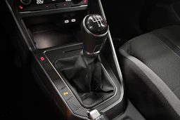 Valkoinen Volkswagen POLO 2021 kuva 19.