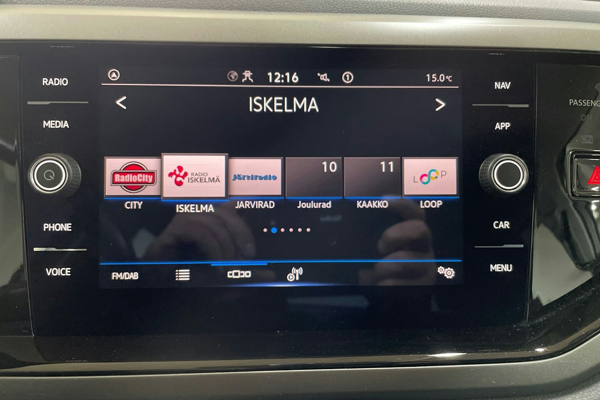 Harmaa Volkswagen POLO 2021 kuva 16.