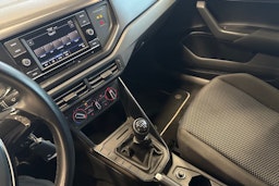 Valkoinen Volkswagen Polo 2021 kuva 22.