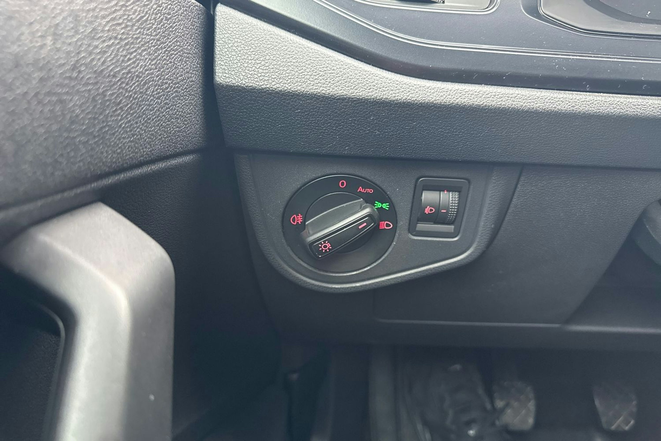 valkoinen Volkswagen Polo 2021 kuva 13.