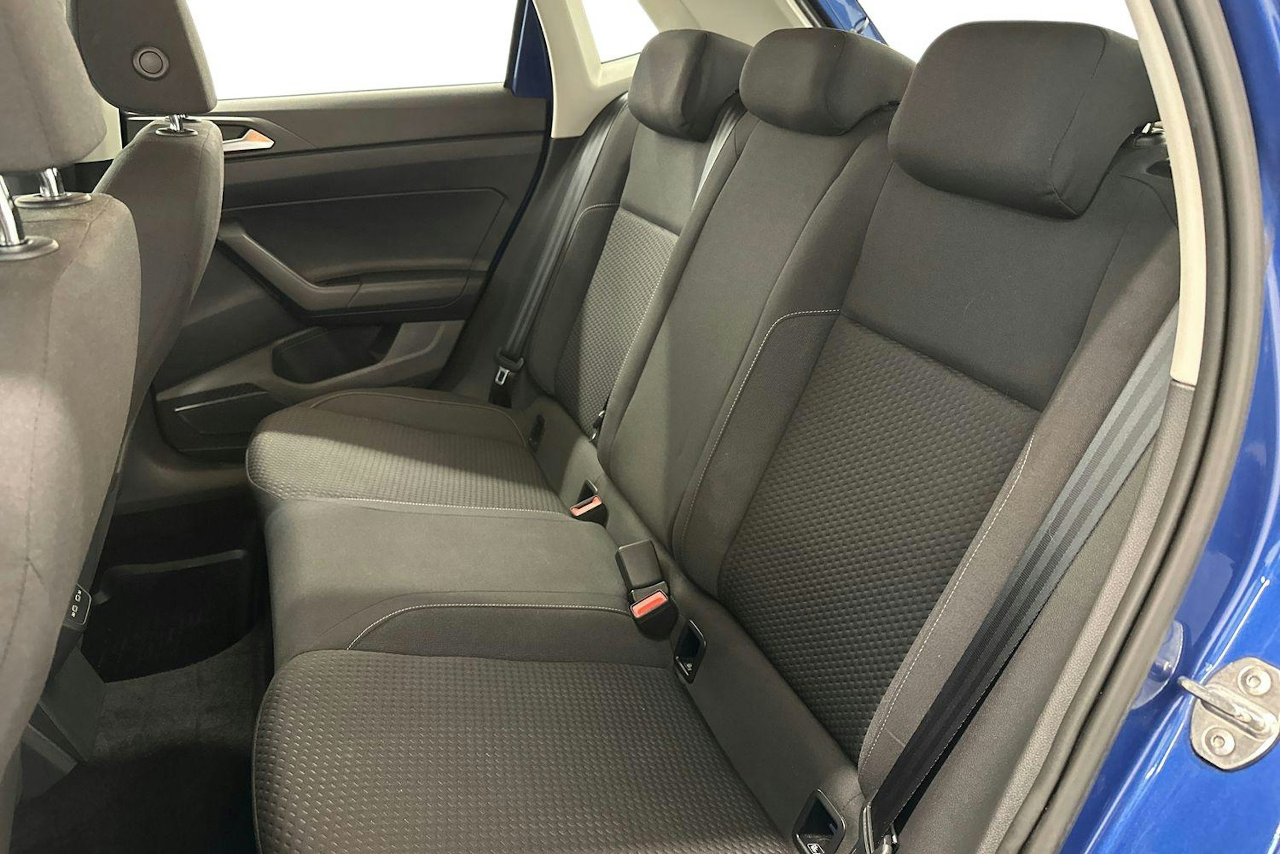 sininen Volkswagen Polo 2021 kuva 10.