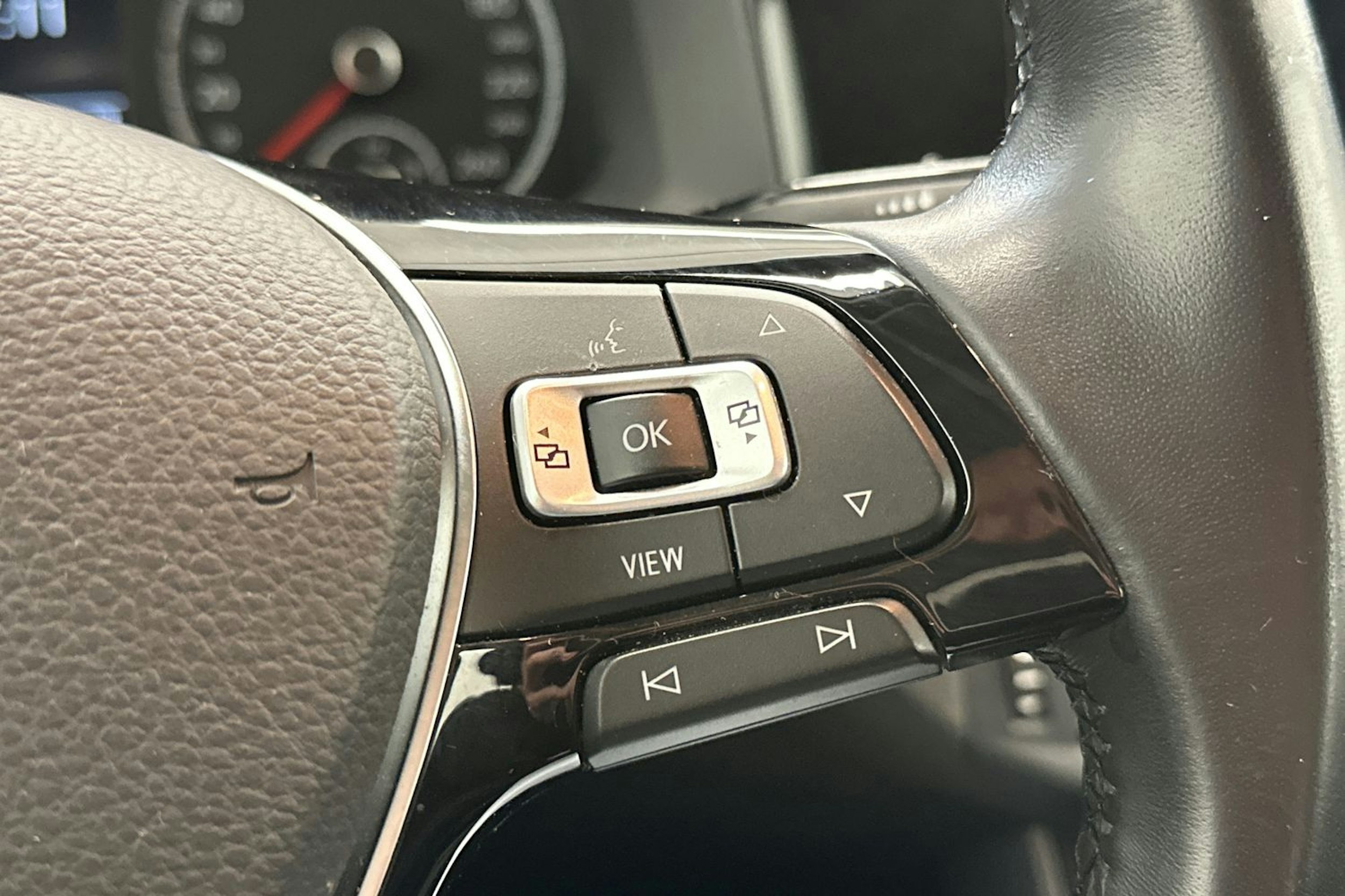 sininen Volkswagen Polo 2021 kuva 15.