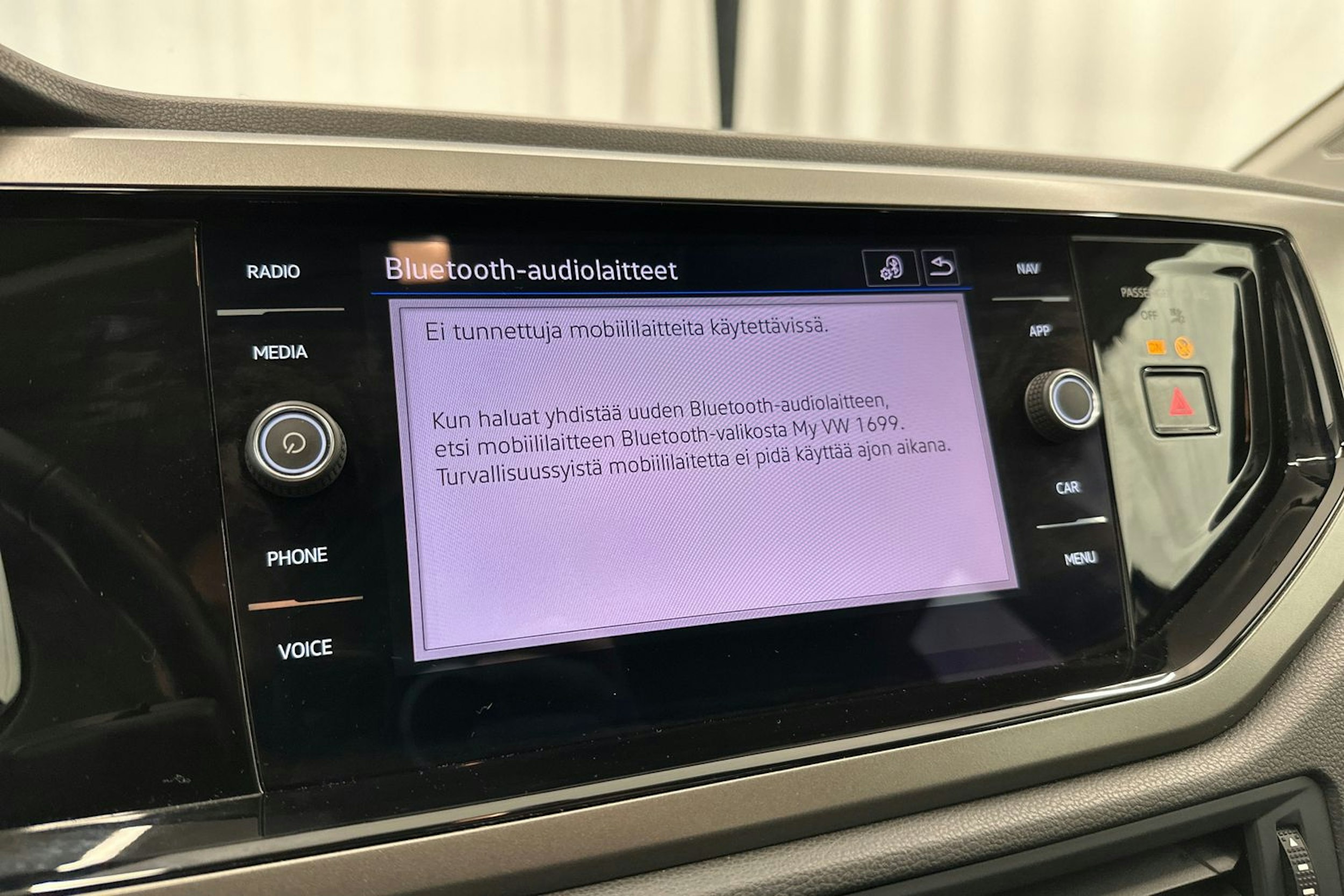 sininen Volkswagen Polo 2021 kuva 16.