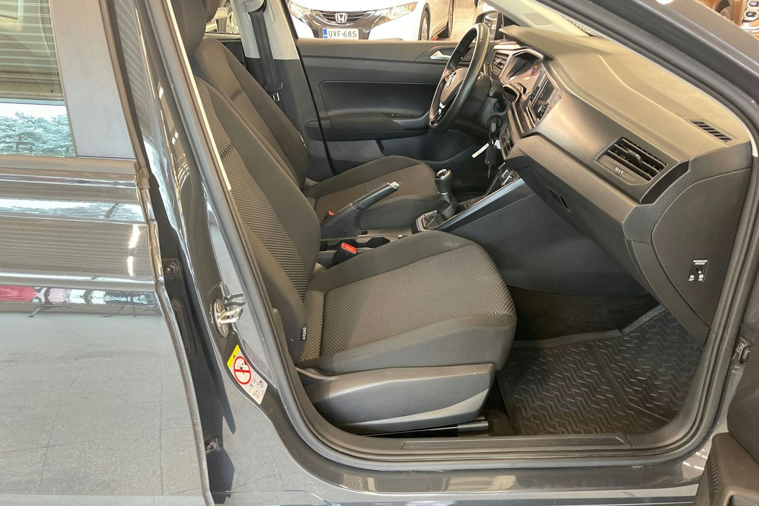 Harmaa Volkswagen POLO 2021 kuva 17.