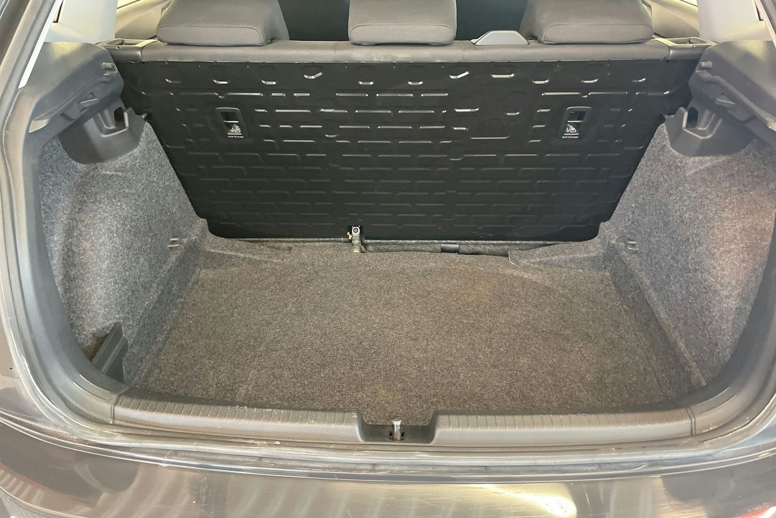 Harmaa Volkswagen POLO 2021 kuva 18.