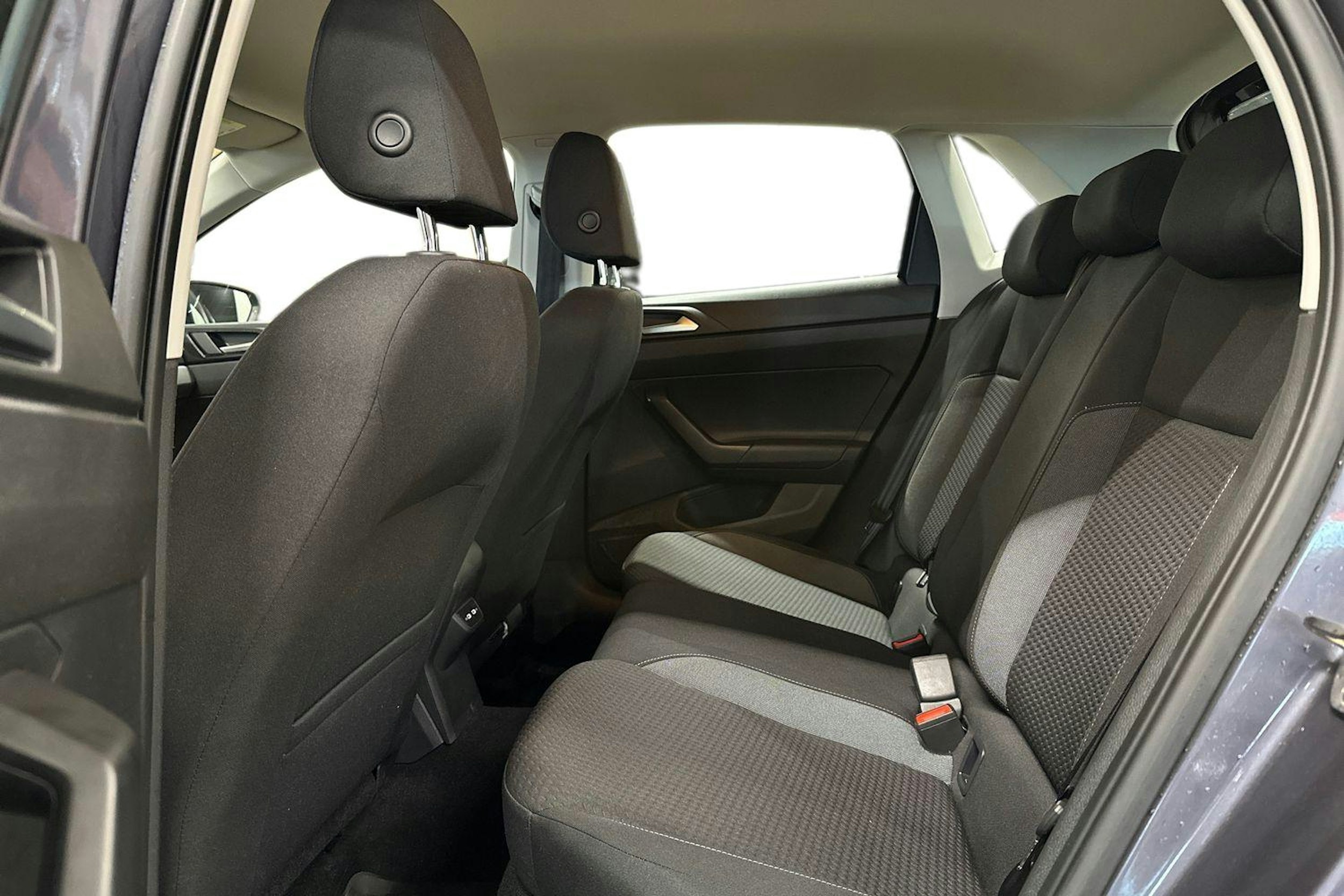 harmaa Volkswagen Polo 2022 kuva 10.