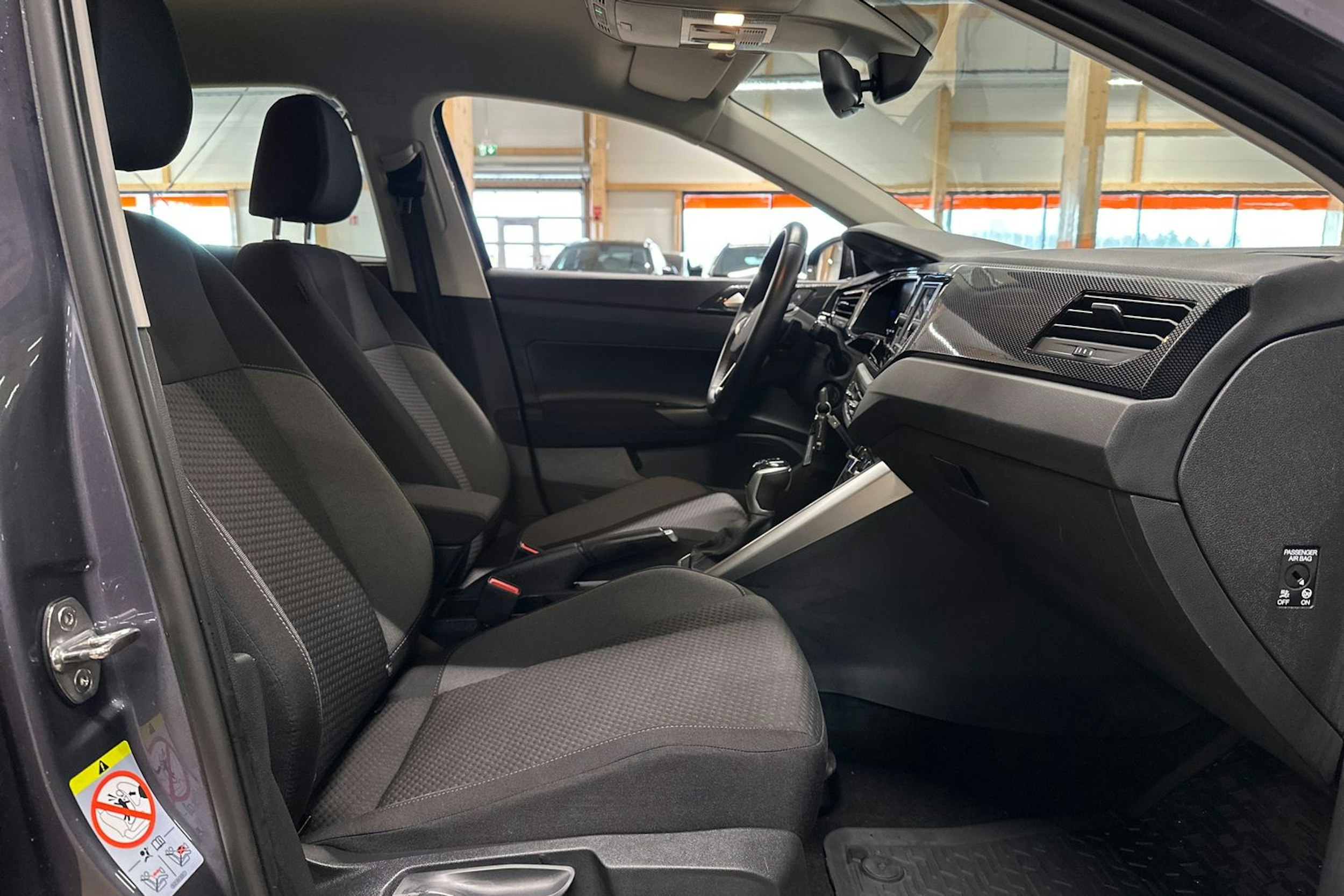 harmaa Volkswagen Polo 2022 kuva 14.