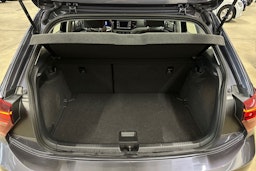 harmaa Volkswagen Polo 2022 kuva 26.