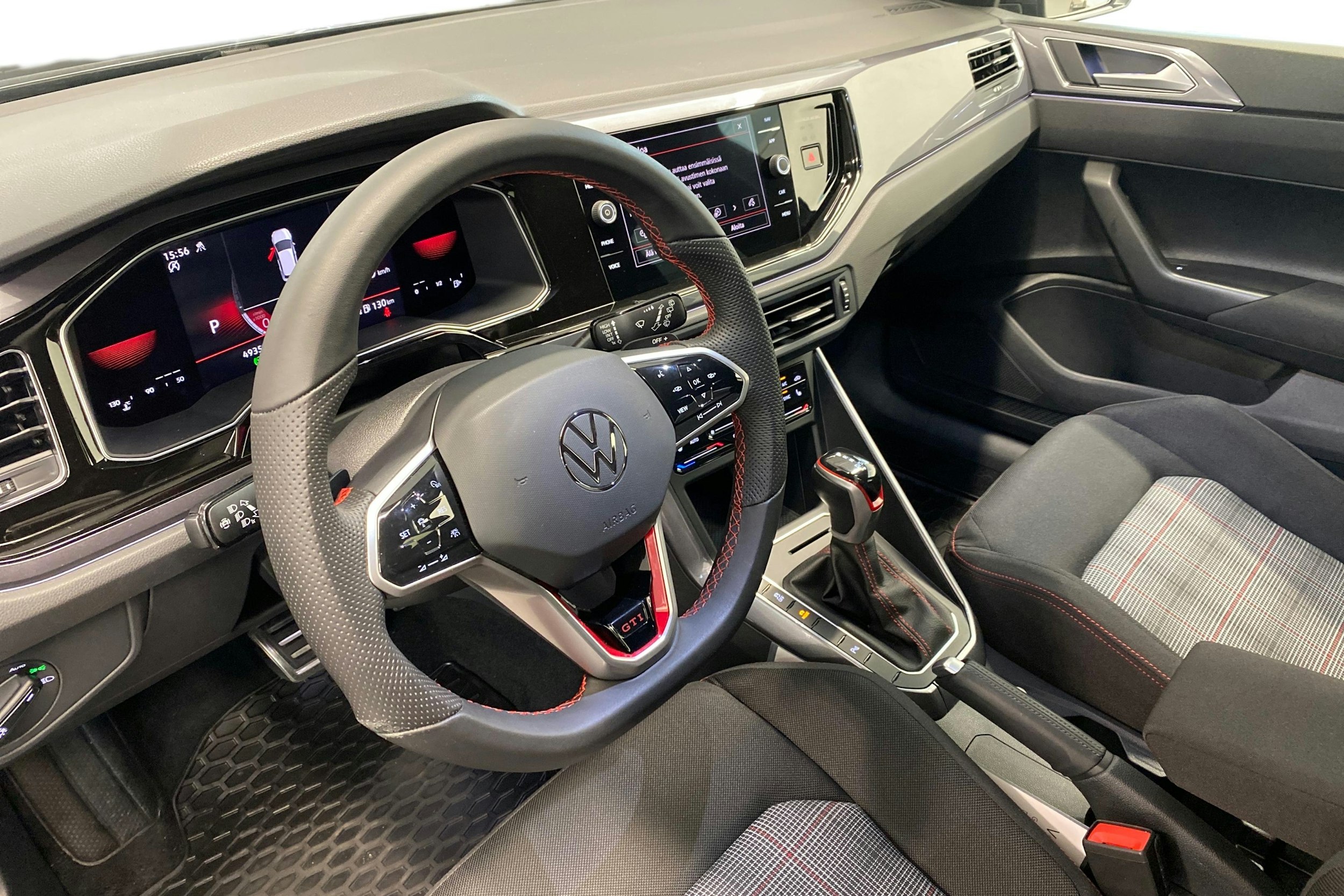 harmaa Volkswagen Polo 2022 kuva 6.
