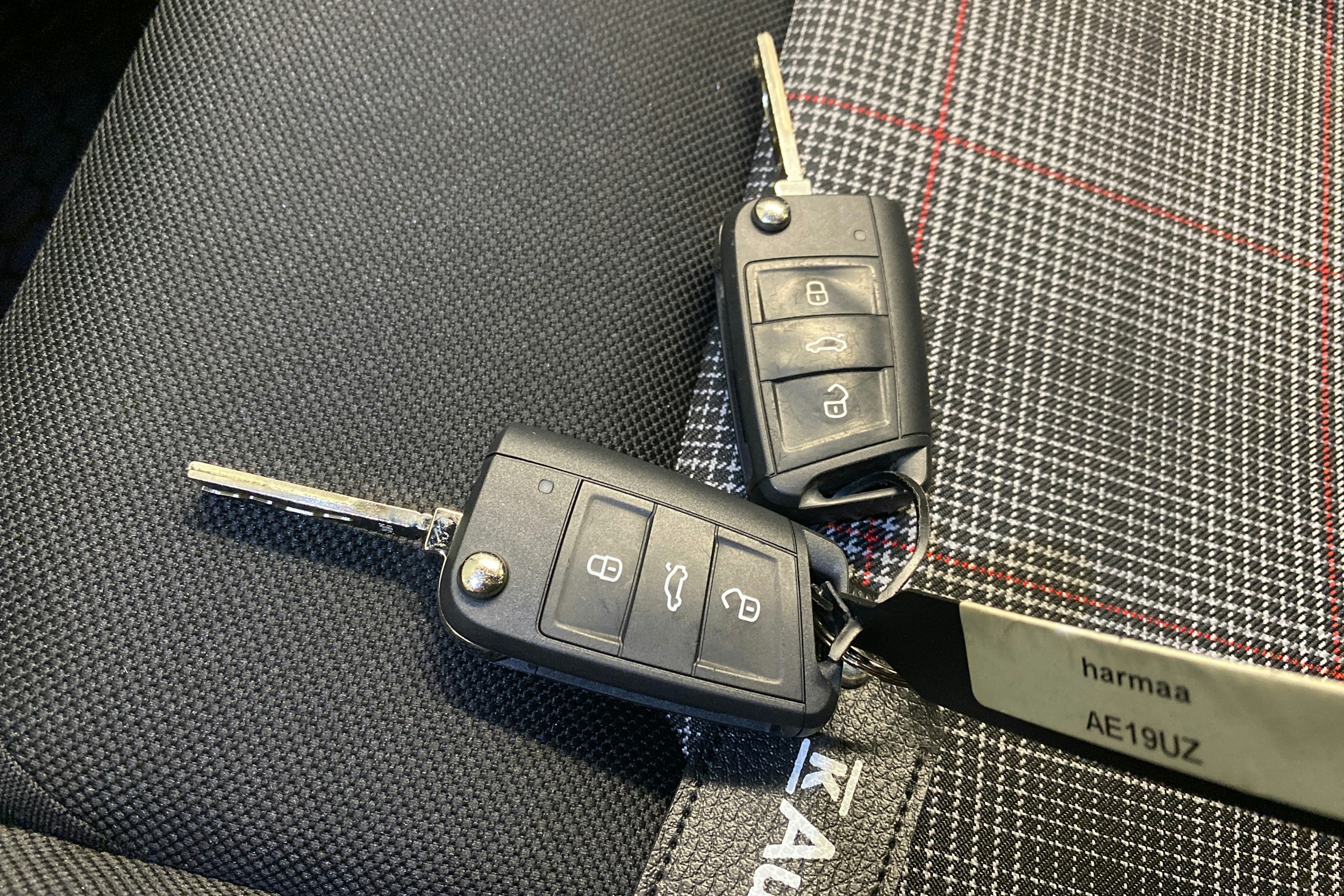 harmaa Volkswagen Polo 2022 kuva 17.