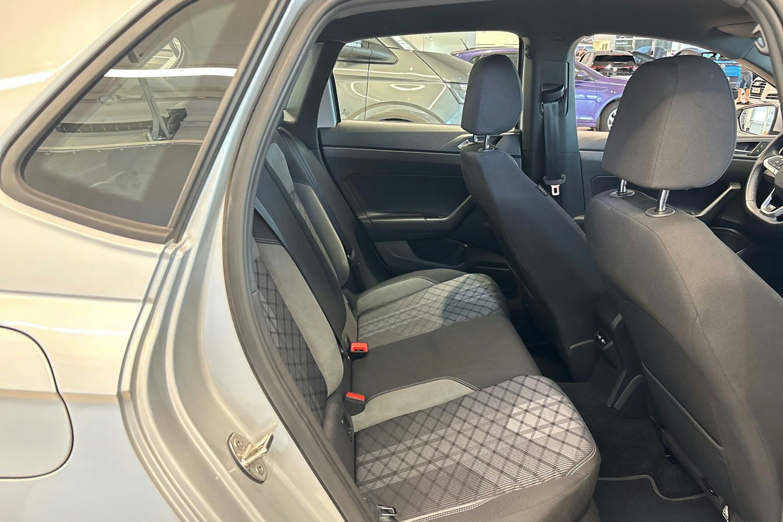 Harmaa Volkswagen POLO 2022 kuva 23.
