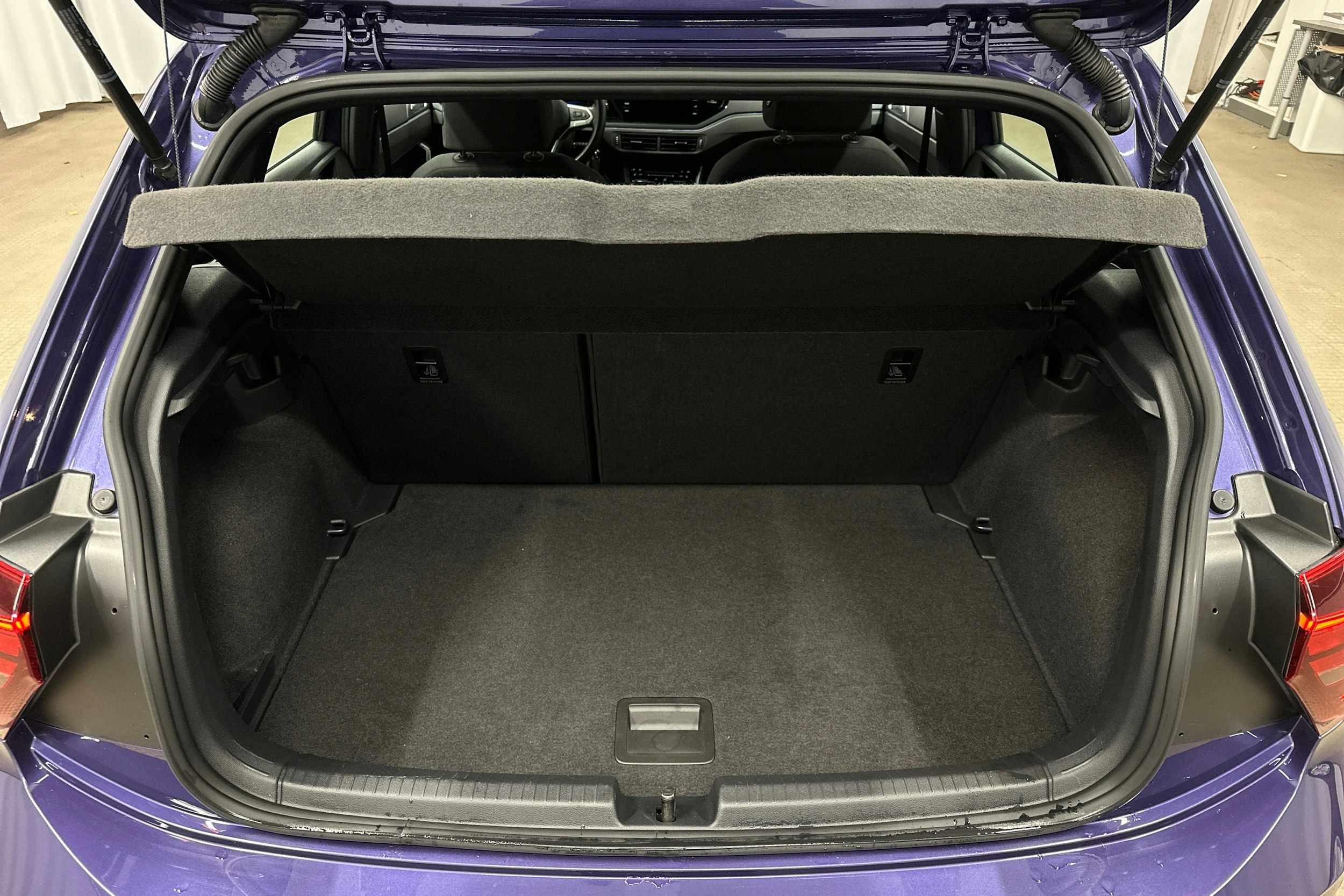 violetti Volkswagen Polo 2022 kuva 14.