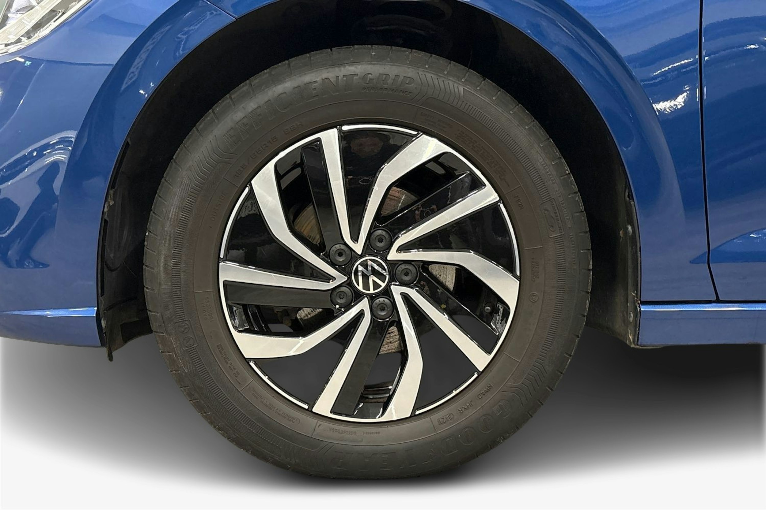 sininen Volkswagen Polo 2022 kuva 11.