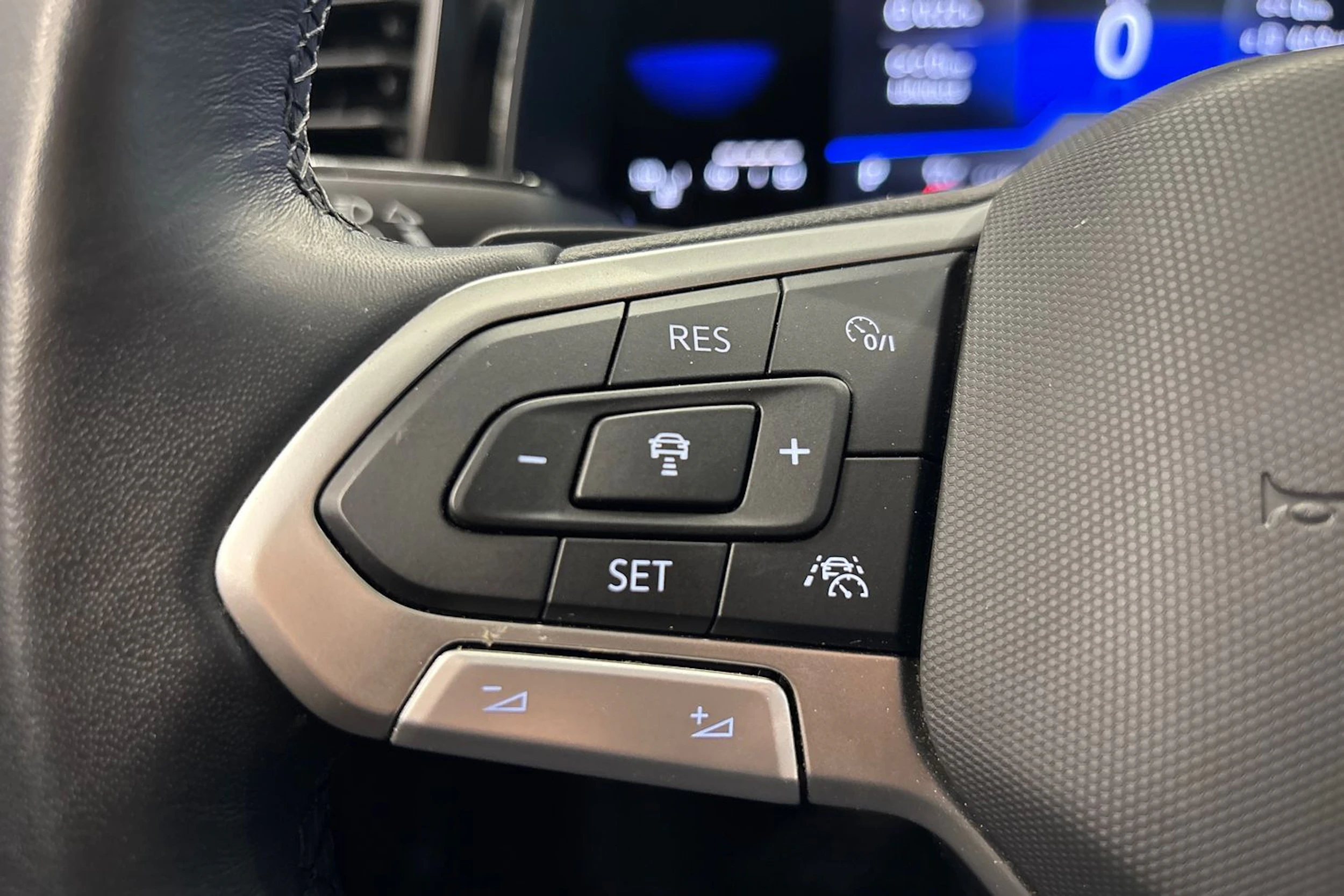 sininen Volkswagen Polo 2022 kuva 14.