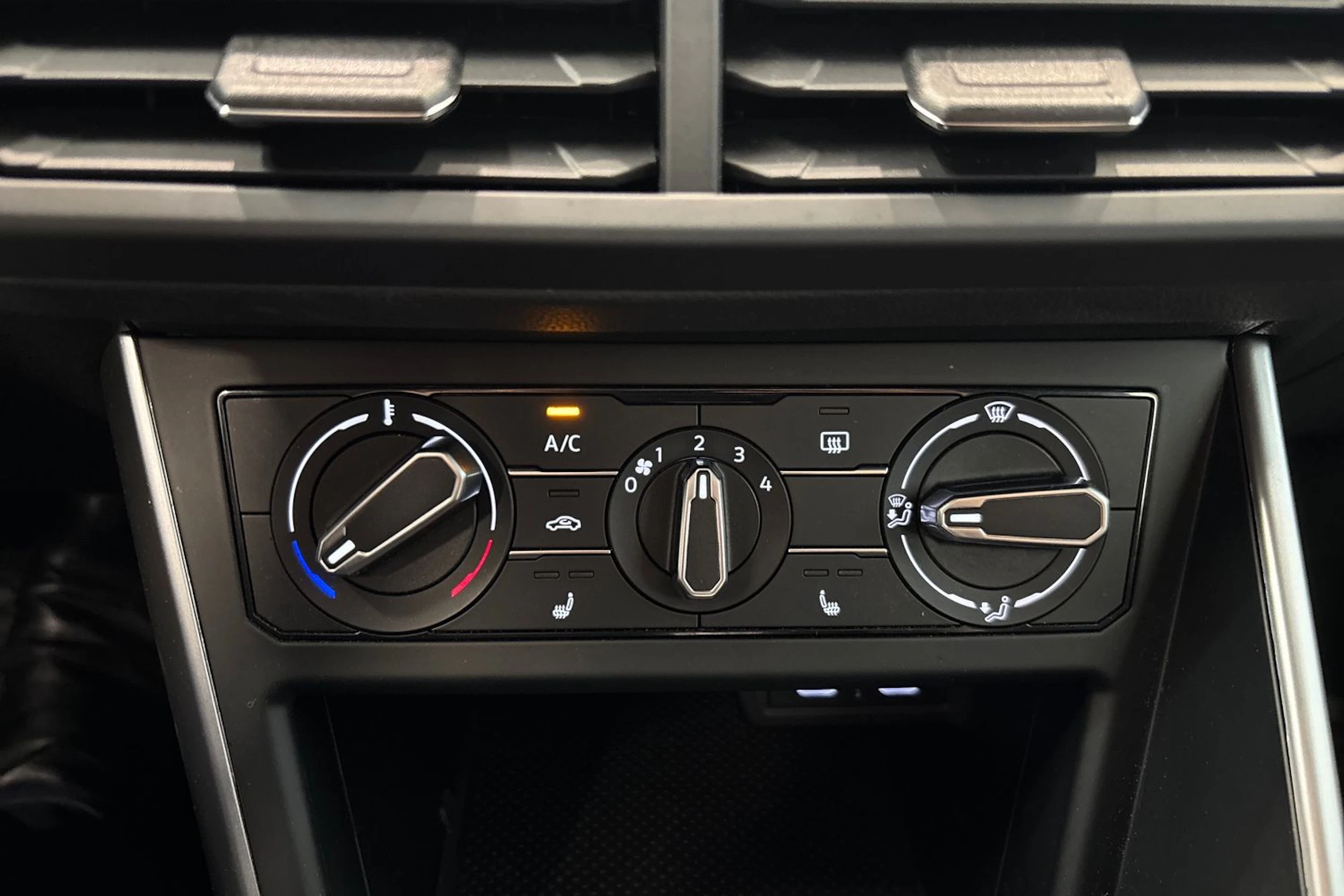 sininen Volkswagen Polo 2022 kuva 20.