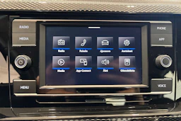 sininen Volkswagen Polo 2022 kuva 22.