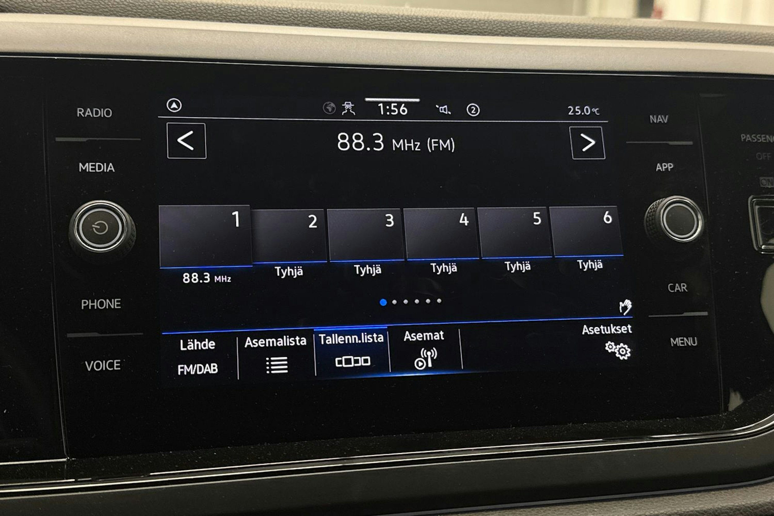 Valkoinen Volkswagen POLO 2022 kuva 25.